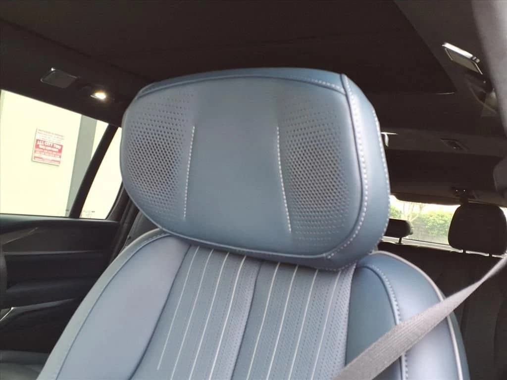 Cadillac Escalade IQ Premium Sport AWD 4dr 2026 — side view