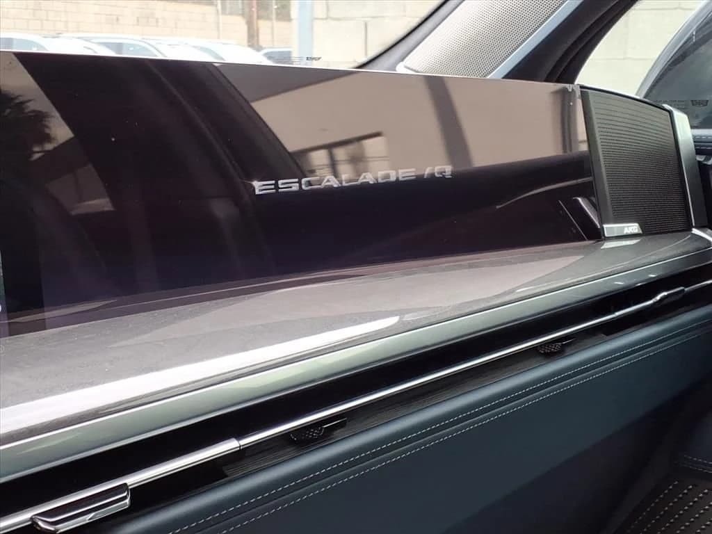 Cadillac Escalade IQ Premium Sport AWD 4dr 2026 — side view