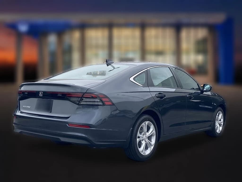 Honda Accord Sedan LX CVT 2026 — side view