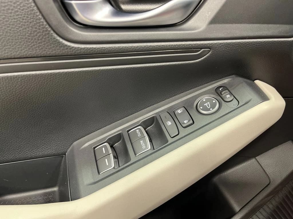 Honda Accord Sedan LX CVT 2026 — side view