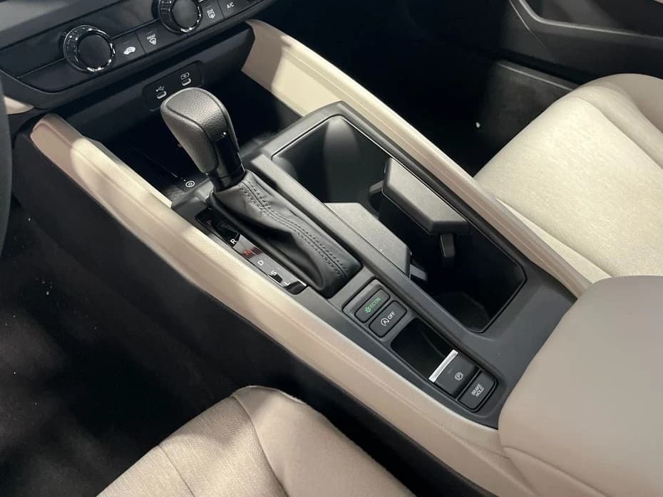 Honda Accord Sedan LX CVT 2026 — side view