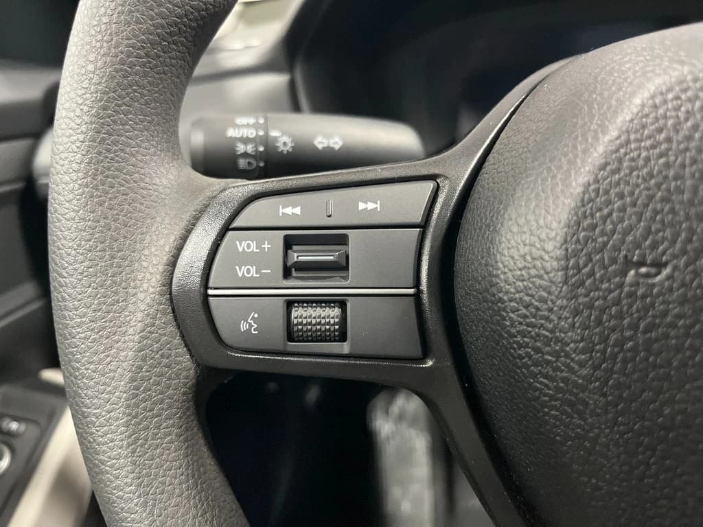 Honda Accord Sedan LX CVT 2026 — side view