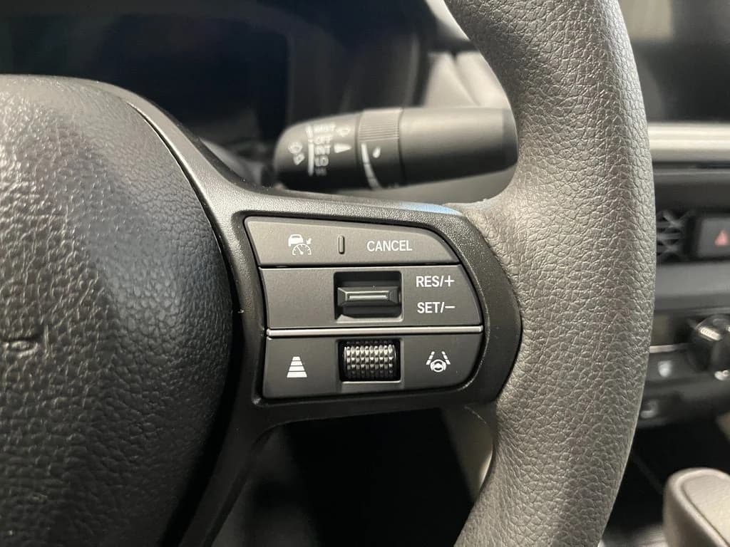 Honda Accord Sedan LX CVT 2026 — side view