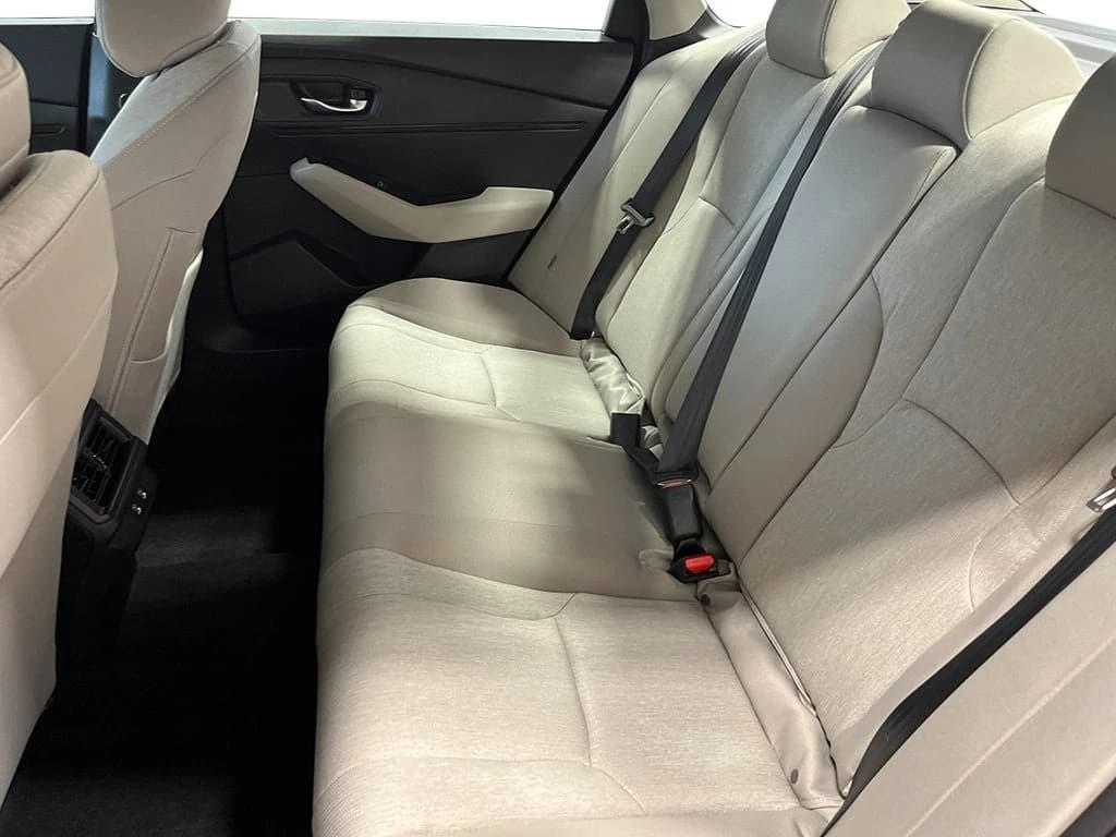 Honda Accord Sedan LX CVT 2026 — side view