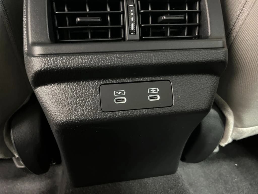 Honda Accord Sedan LX CVT 2026 — side view