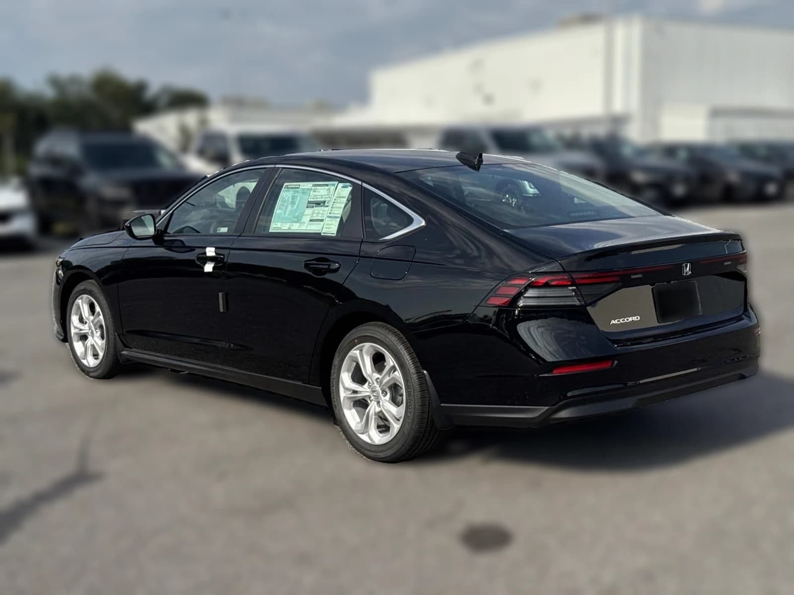 Honda Accord Sedan LX CVT 2026 — side view