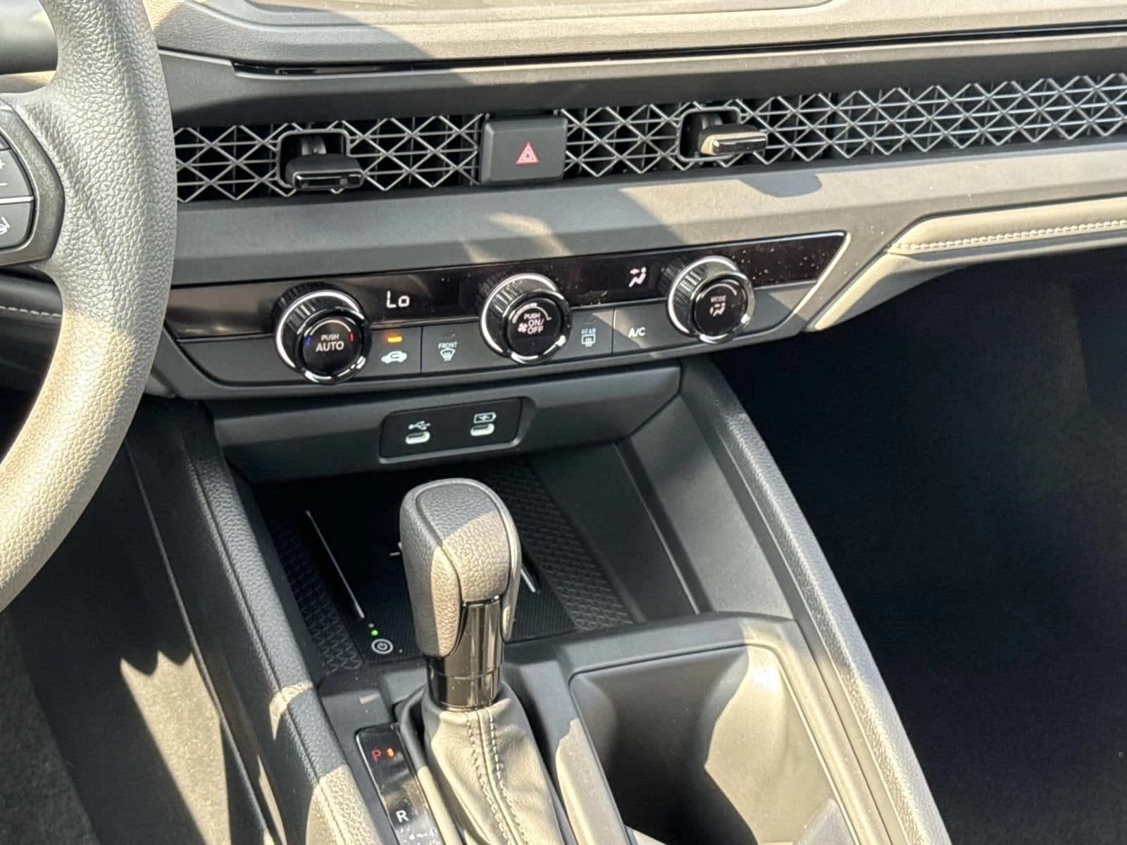 Honda Accord Sedan LX CVT 2026 — side view