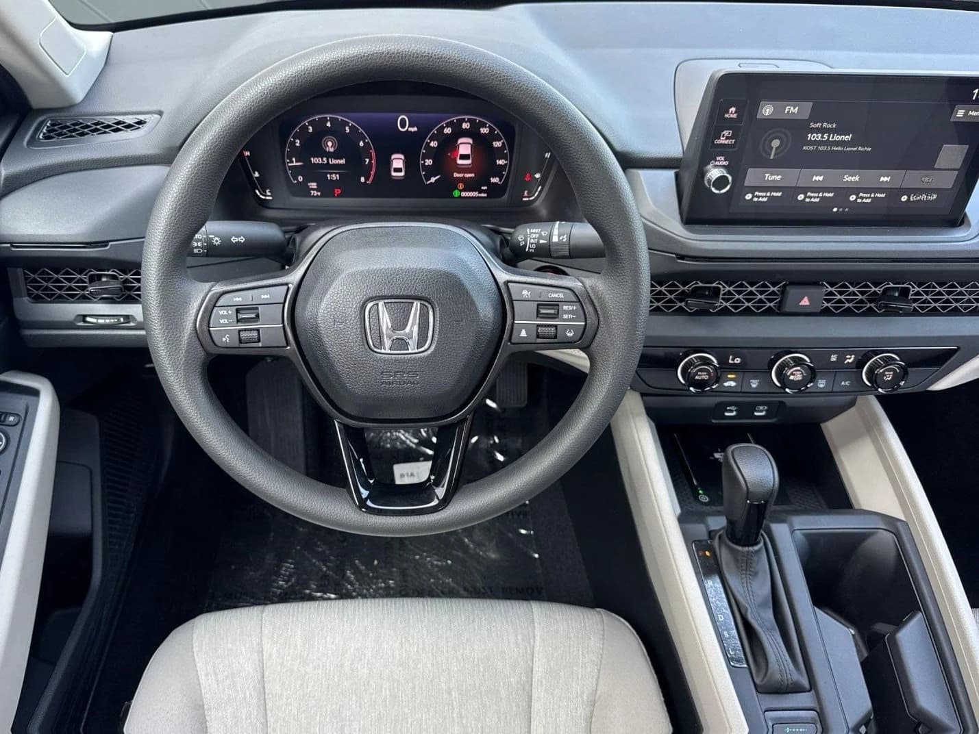 Honda Accord Sedan LX CVT 2026 — side view