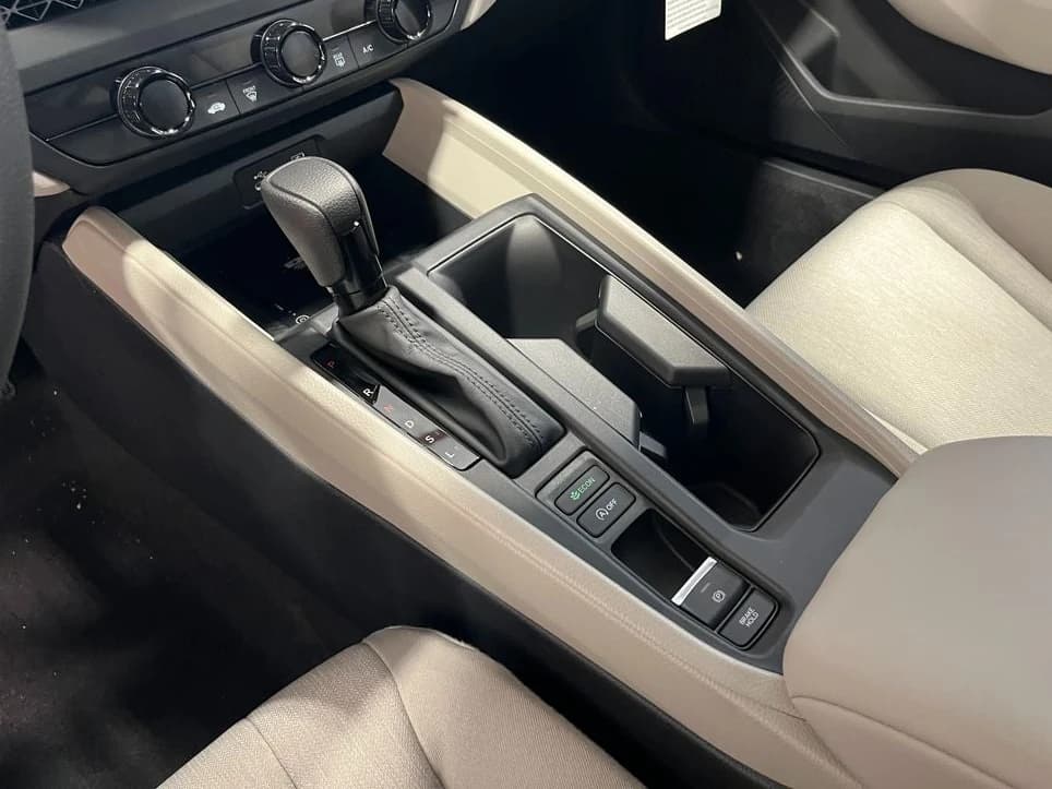 Honda Accord Sedan LX CVT 2026 — side view