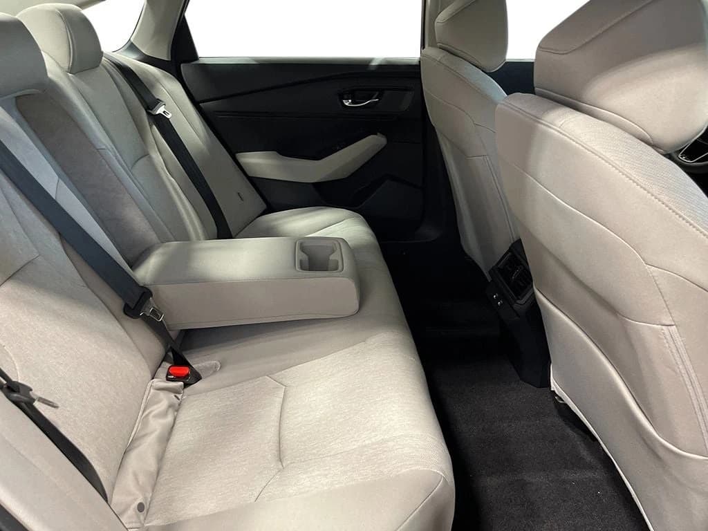 Honda Accord Sedan LX CVT 2026 — side view