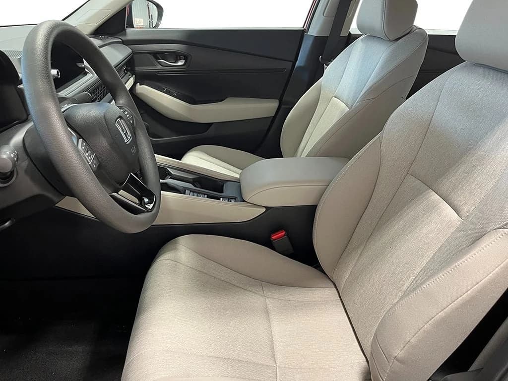Honda Accord Sedan LX CVT 2026 — side view