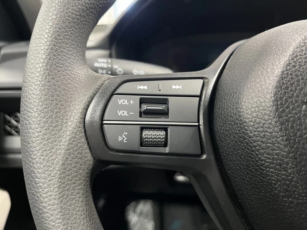Honda Accord Sedan LX CVT 2026 — side view