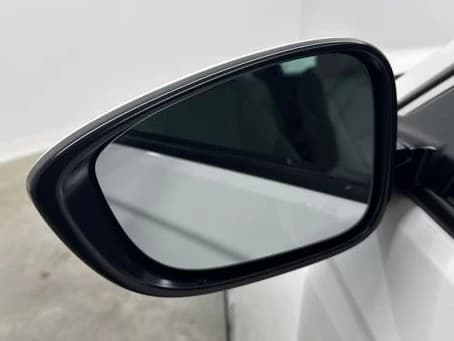 Honda Accord Sedan LX CVT 2026 — side view