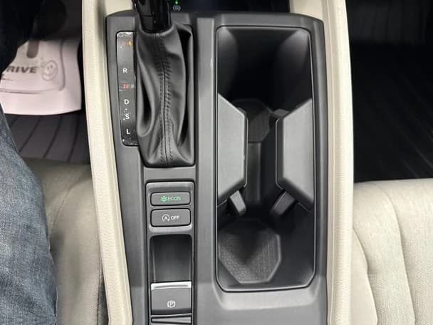 Honda Accord Sedan LX CVT 2026 — side view