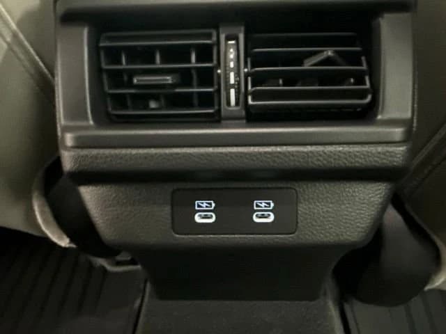 Honda Accord Sedan LX CVT 2026 — side view