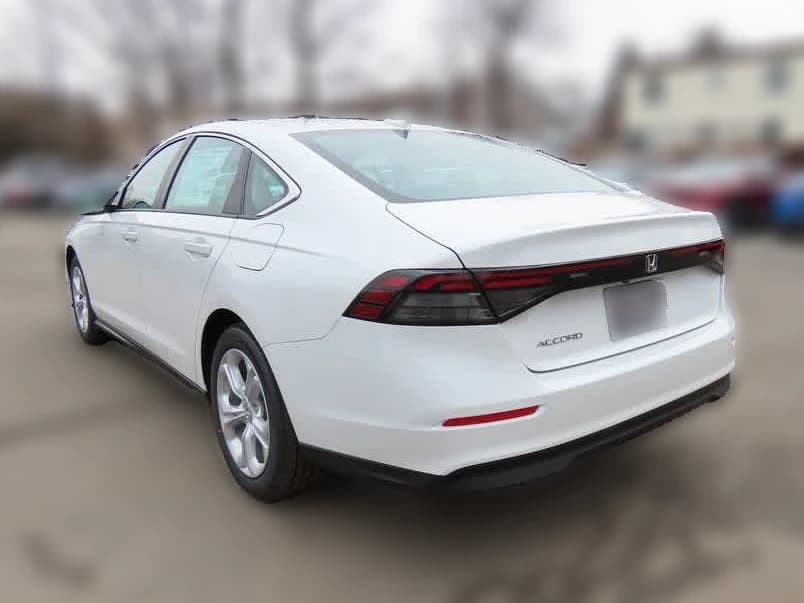 Honda Accord Sedan LX CVT 2026 — side view