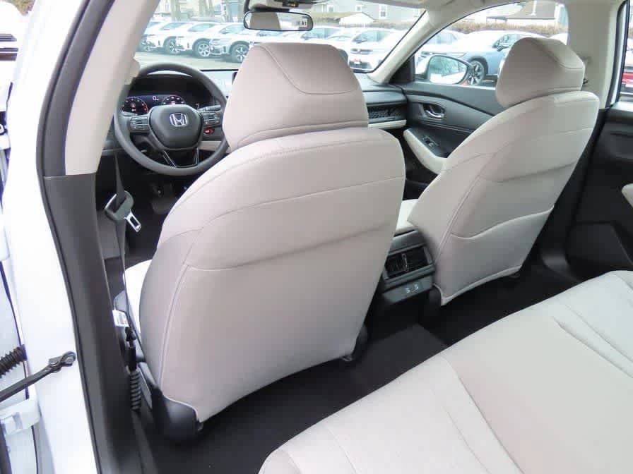 Honda Accord Sedan LX CVT 2026 — side view