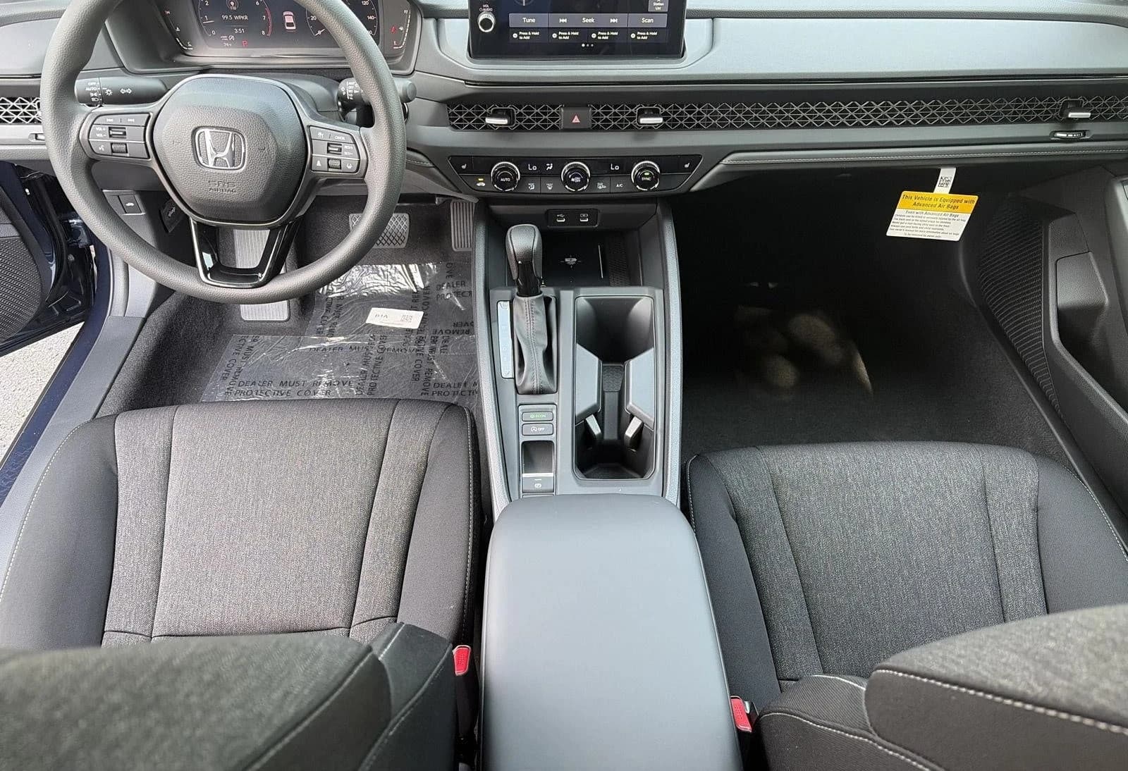 Honda Accord Sedan SE CVT 2026 — side view