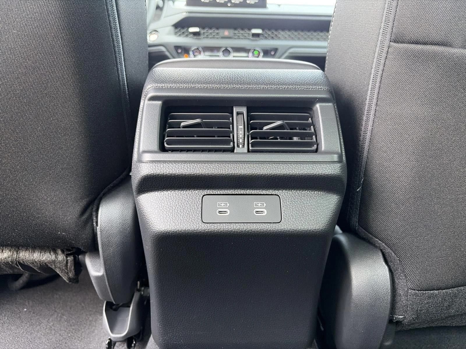Honda Accord Sedan SE CVT 2026 — side view