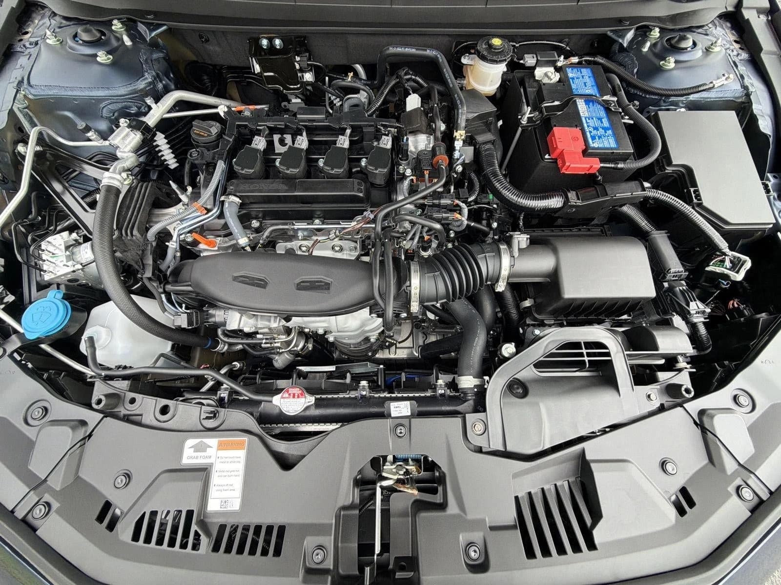 Honda Accord Sedan SE CVT 2026 — side view