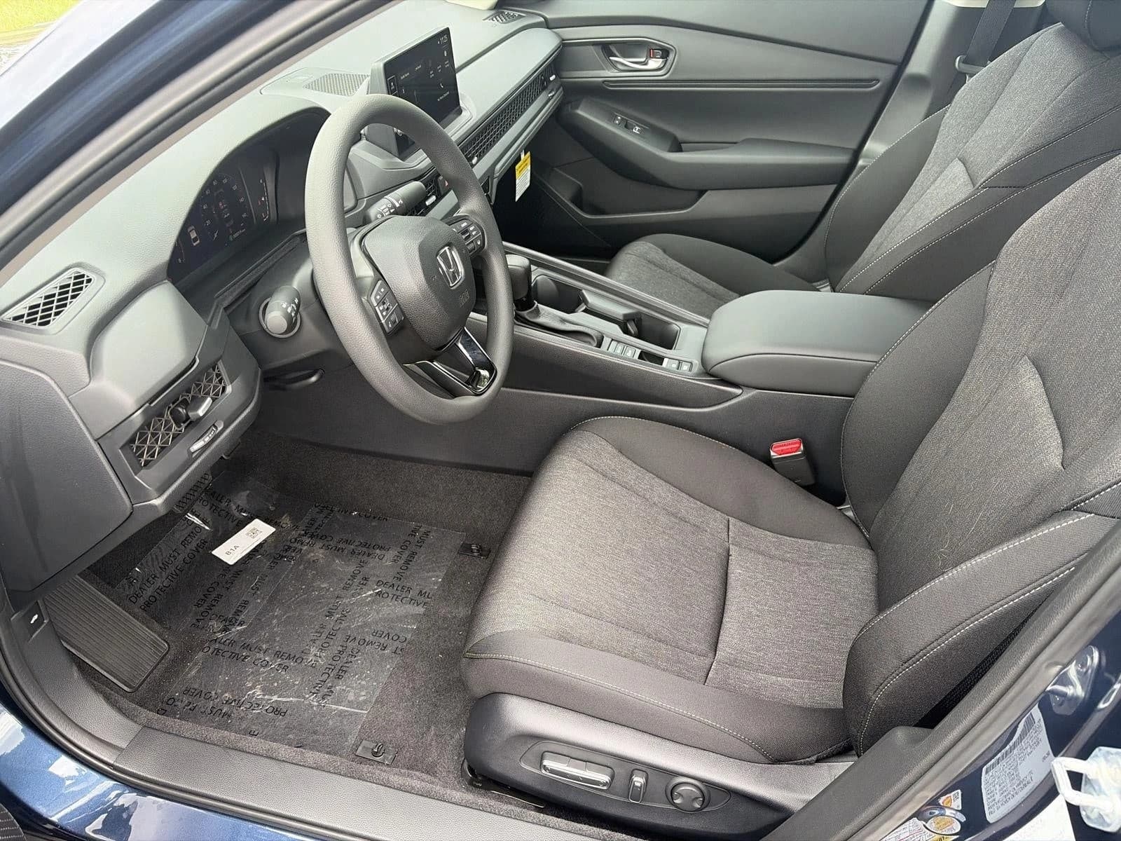 Honda Accord Sedan SE CVT 2026 — side view
