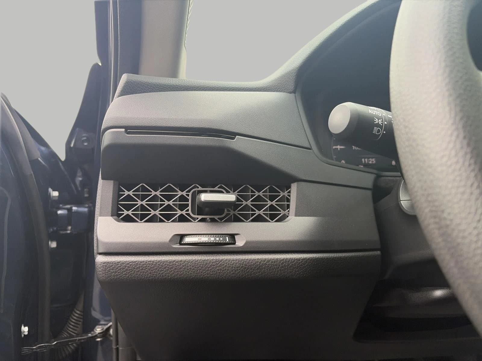 Honda Accord Sedan SE CVT 2026 — side view