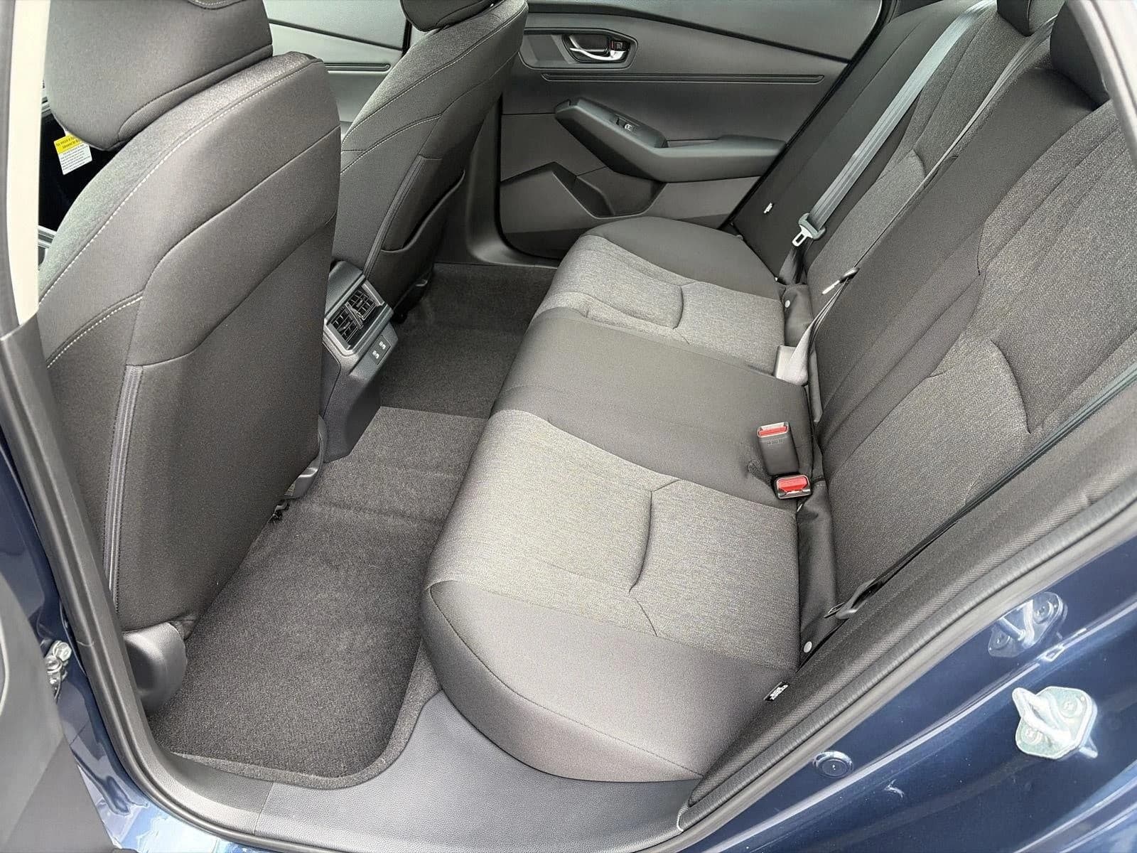 Honda Accord Sedan SE CVT 2026 — side view