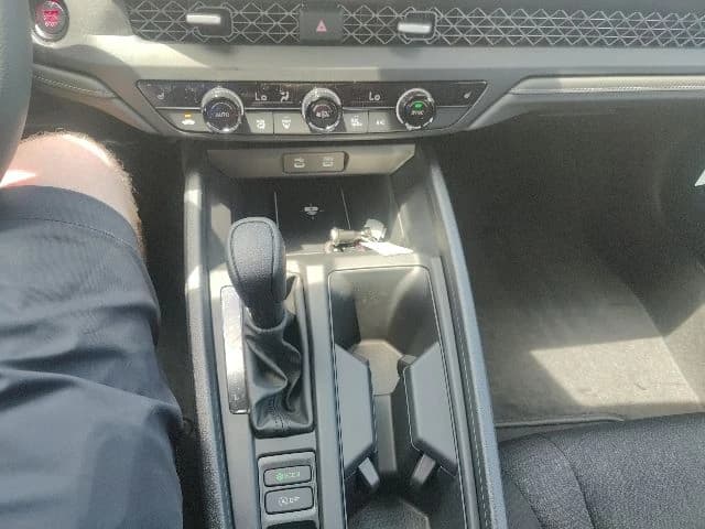 Honda Accord Sedan SE CVT 2026 — side view