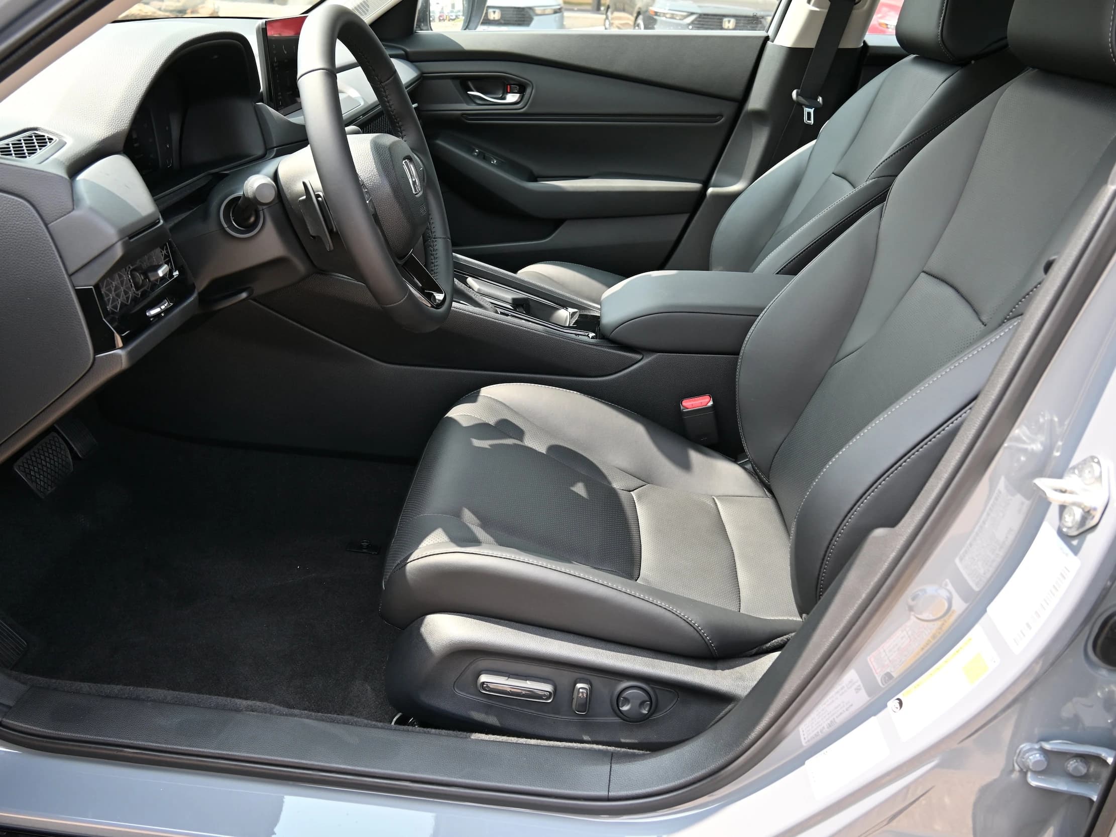 Honda Accord Hybrid EX-L Sedan 2026 — side view