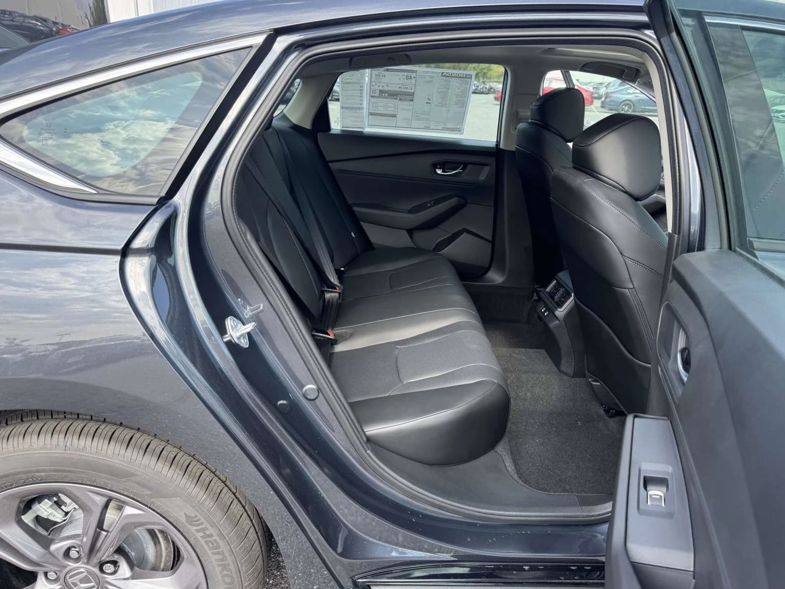 Honda Accord Hybrid EX-L Sedan 2026 — side view