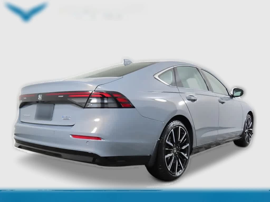 Honda Accord Hybrid Touring Sedan 2026 — side view
