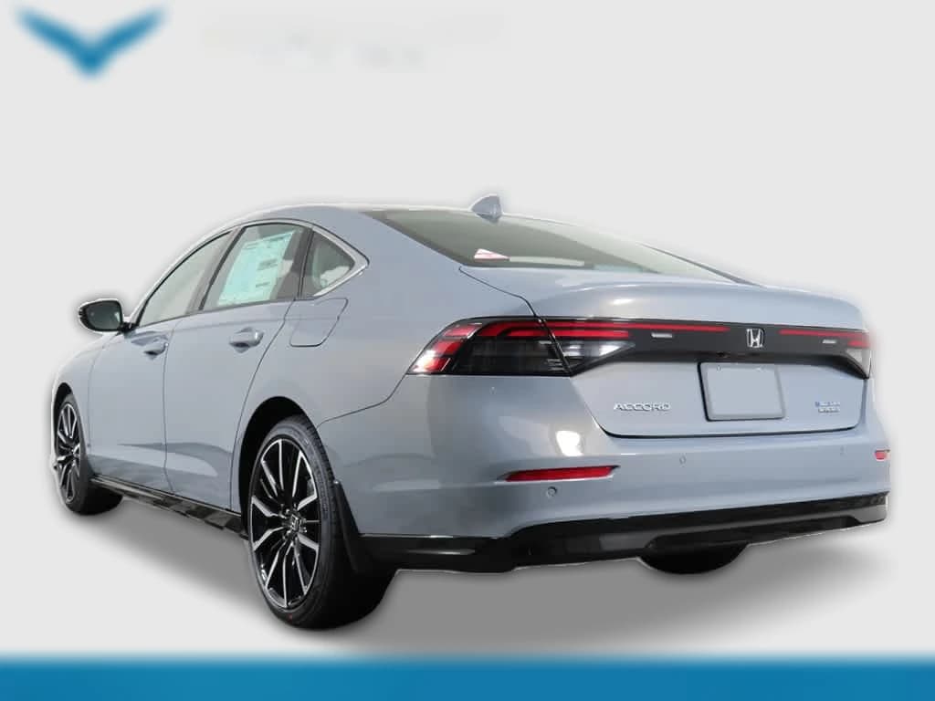 Honda Accord Hybrid Touring Sedan 2026 — side view