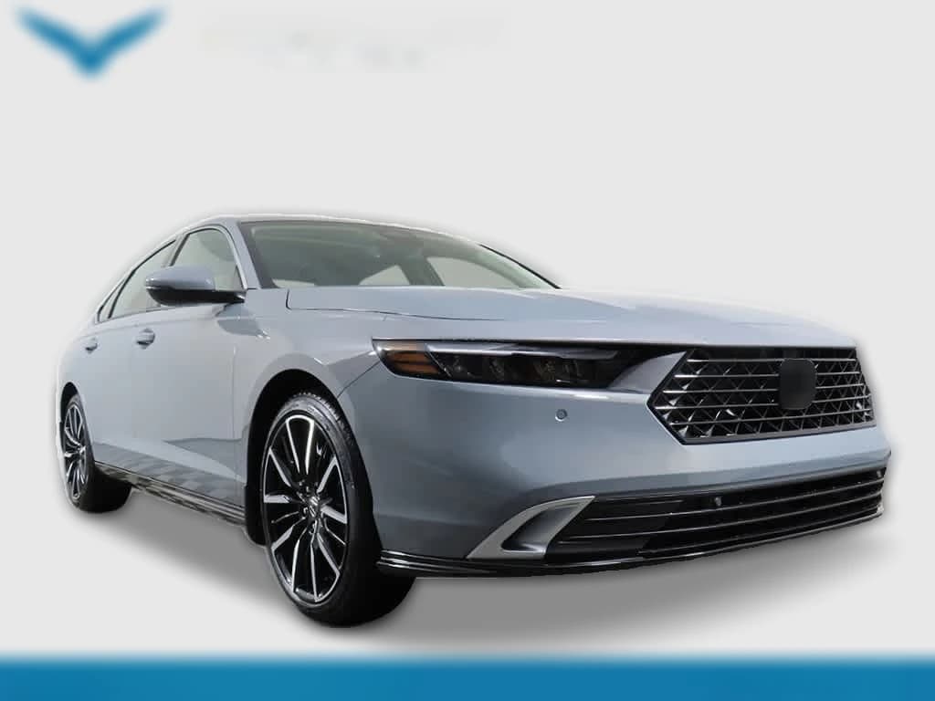 Honda Accord Hybrid Touring Sedan 2026 — side view