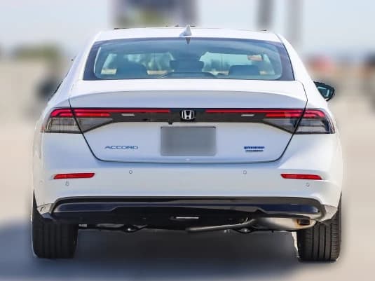 Honda Accord Hybrid Touring Sedan 2026 — side view