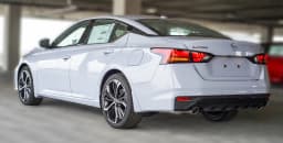 Nissan Altima SR FWD 2026 — side view