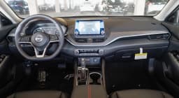 Nissan Altima SR FWD 2026 — side view