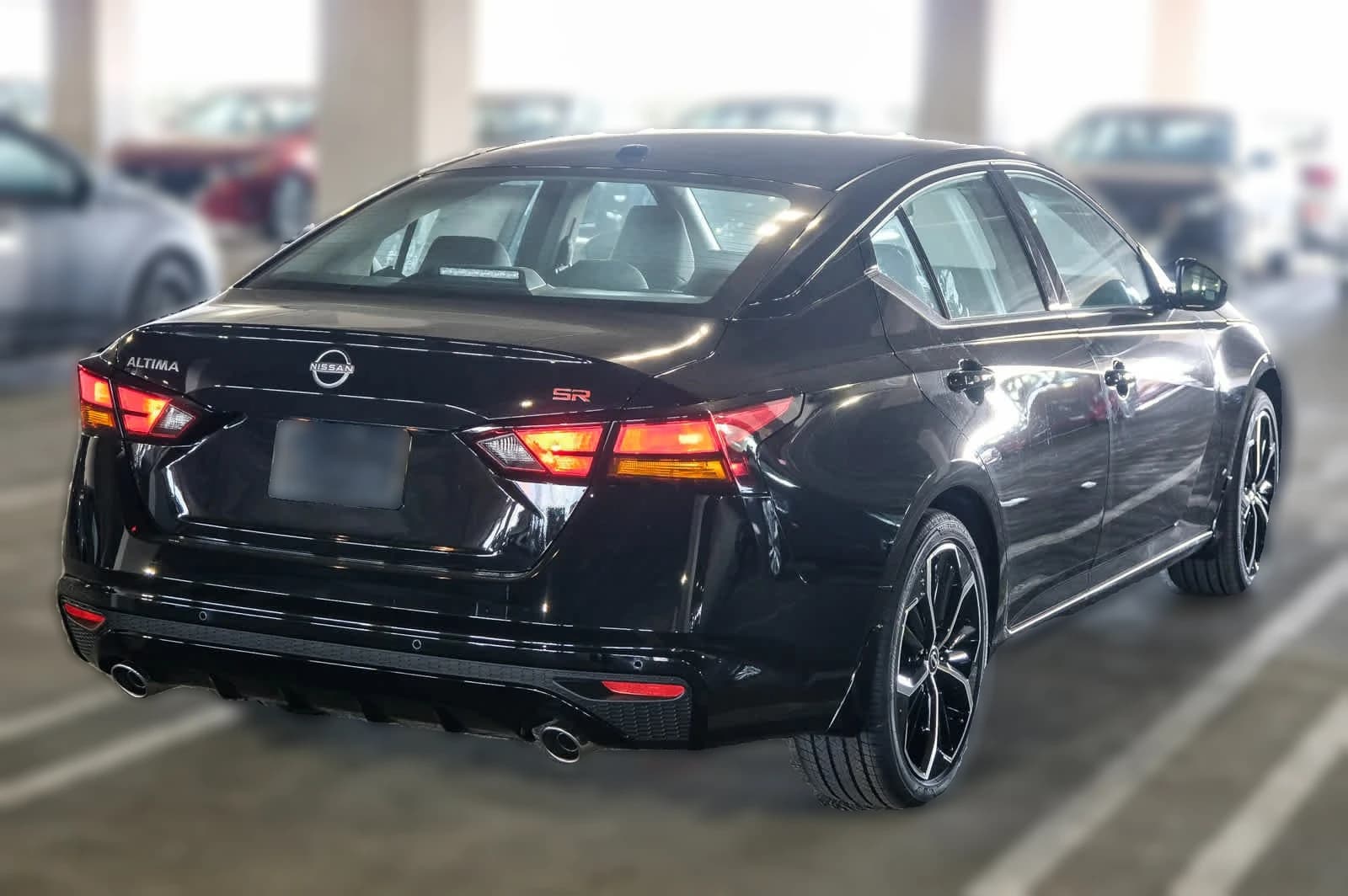 Nissan Altima SR FWD 2026 — side view