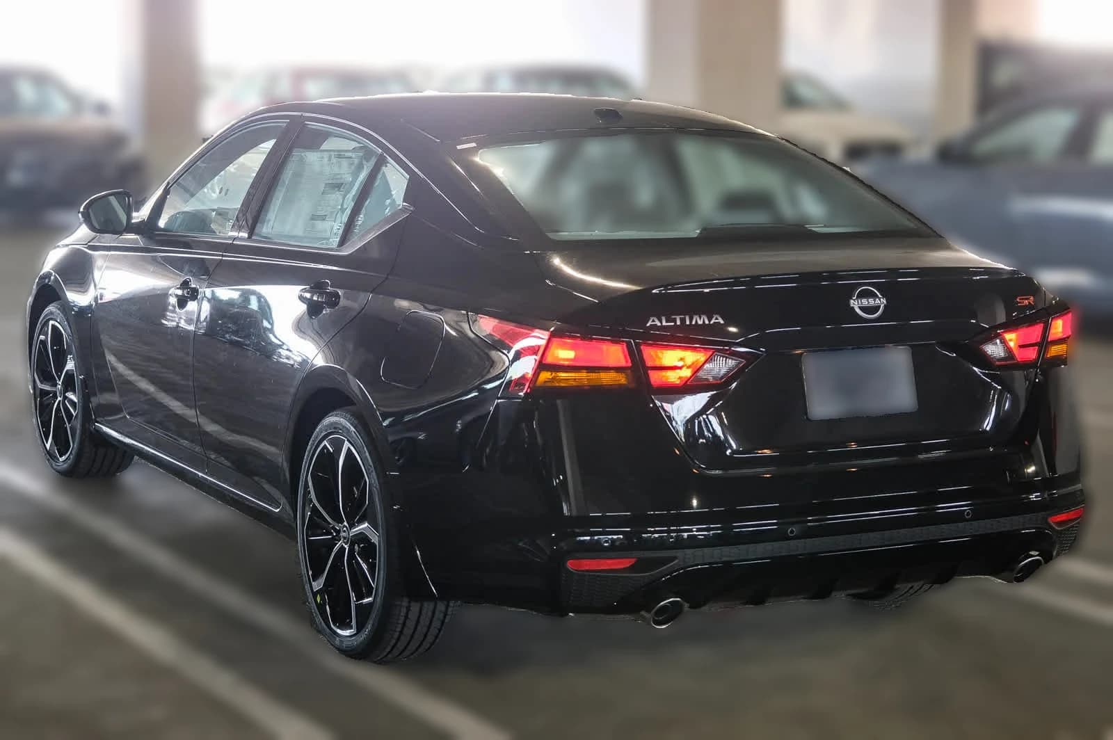 Nissan Altima SR FWD 2026 — side view