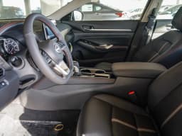 Nissan Altima SR FWD 2026 — side view