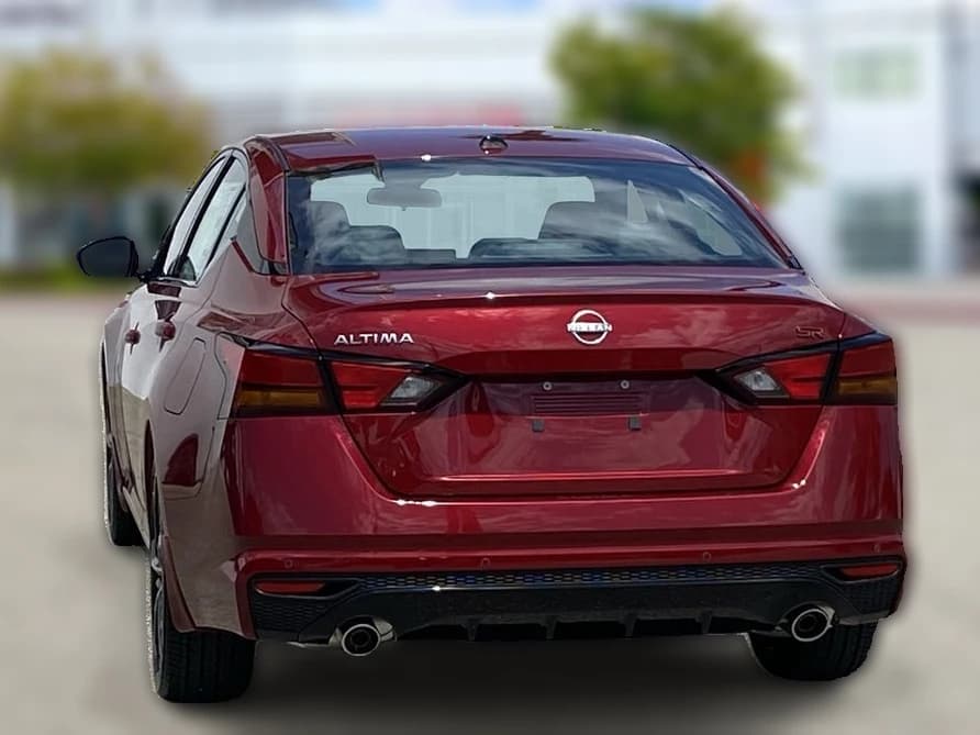 Nissan Altima SR FWD 2026 — side view