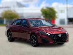 Nissan Altima SR FWD 2026 — side view