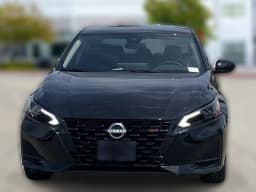Nissan Altima SR FWD 2026 — side view