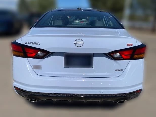 Nissan Altima SR AWD 2026 — side view