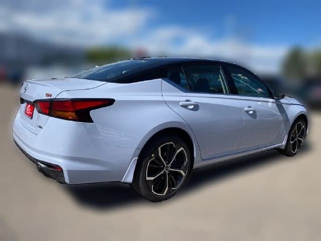 Nissan Altima SR AWD 2026 — side view