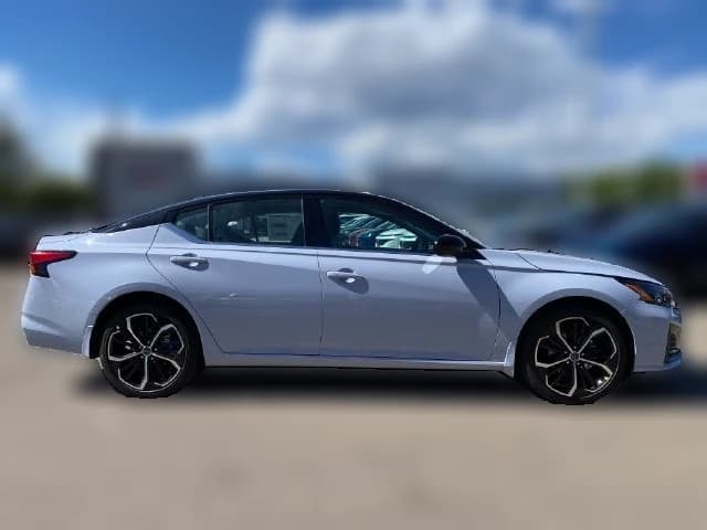Nissan Altima SR AWD 2026 — side view