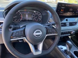Nissan Altima SR AWD 2026 — side view