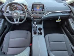 Nissan Altima SV FWD 2025 — side view
