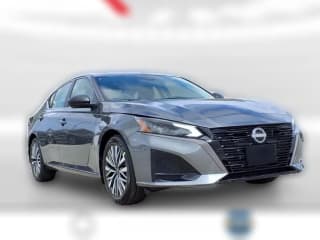 Nissan Altima SV FWD