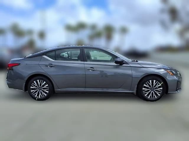 Nissan Altima SV FWD 2026 — side view