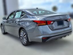 Nissan Altima SV FWD 2026 — side view